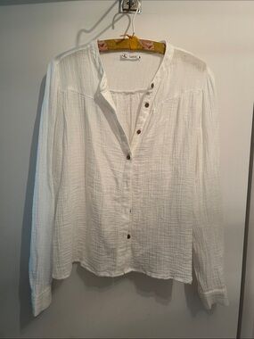 Carve Designs White Gauze Button-Down Shirt with Wooden Buttons